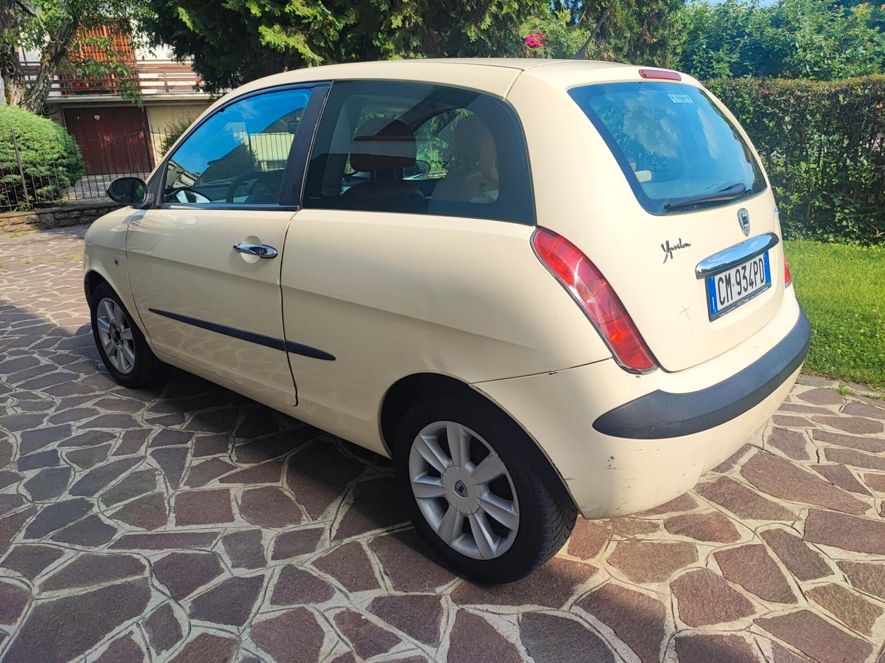 Lancia Ypsilon 1.3 Mjt neopatentati platino