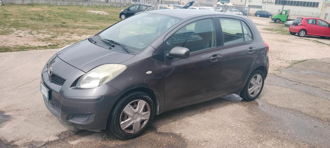 Toyota Yaris 1.3 5 porte Sol