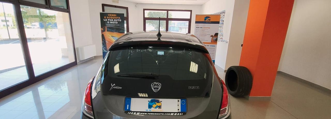 Lancia Ypsilon 1.0 FireFly 5 porte S&S Hybrid Silver Plus