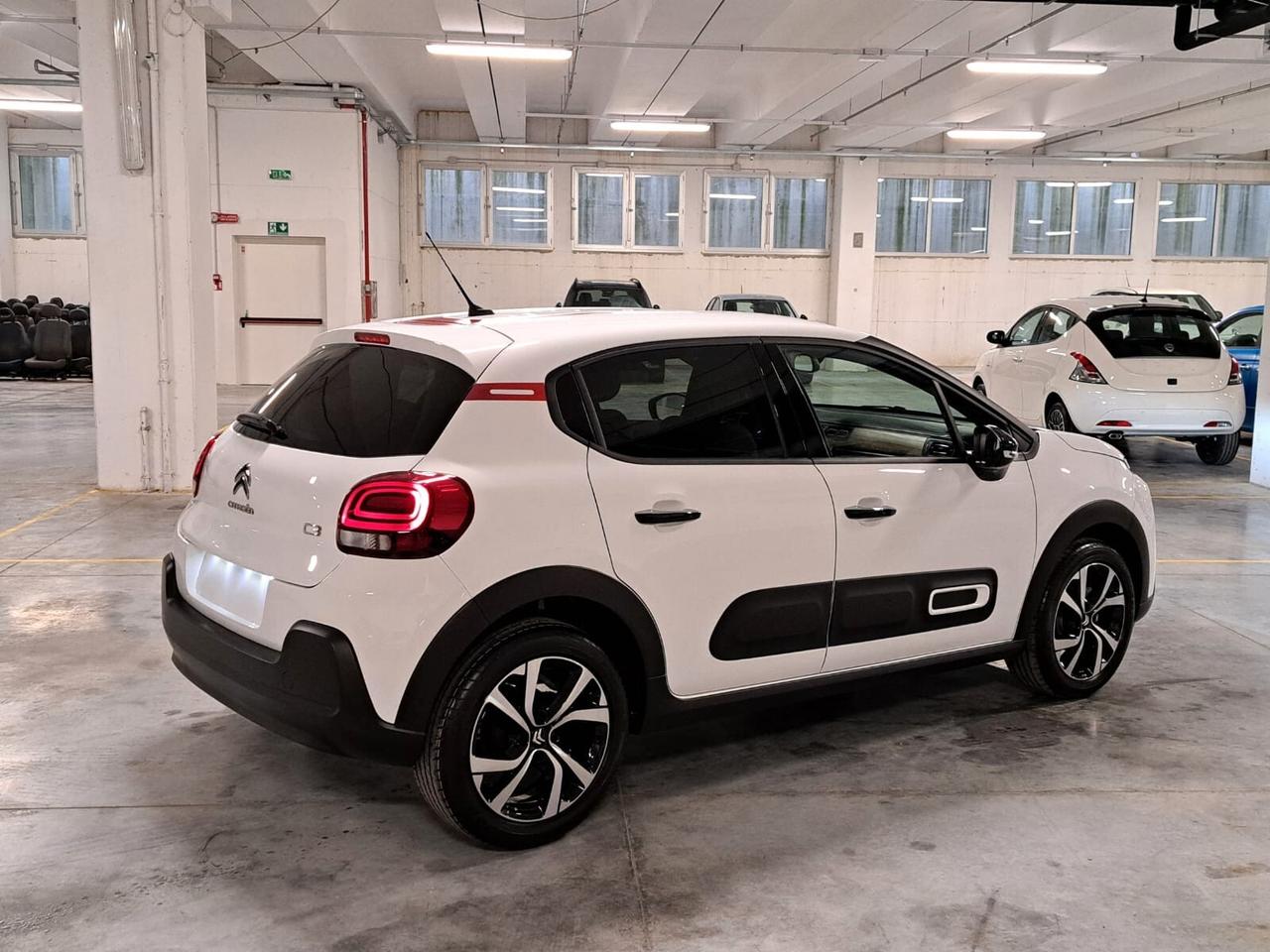 Citroen C3 1200 PureTech 83CV Max 5 Porte OK NEOPATENTATI