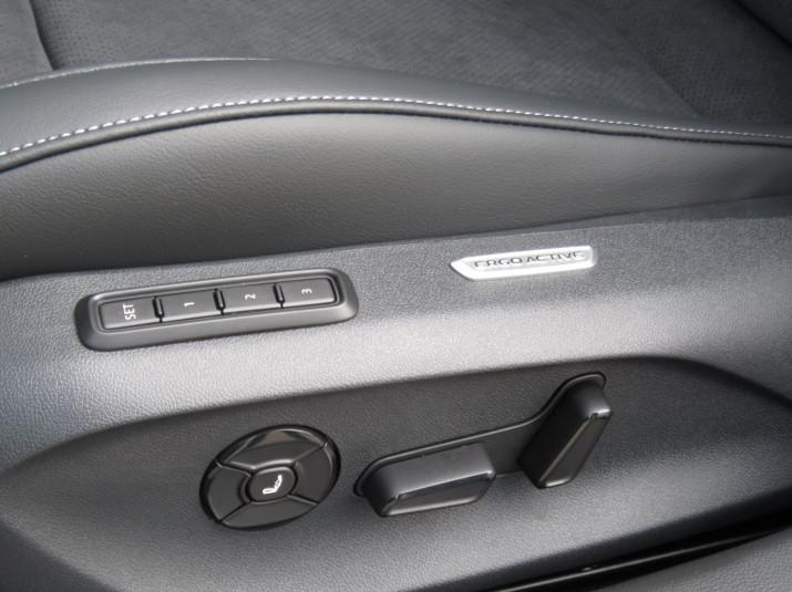 Volkswagen Passat Variant ELEGANCE 1.5 ETSI 110KW