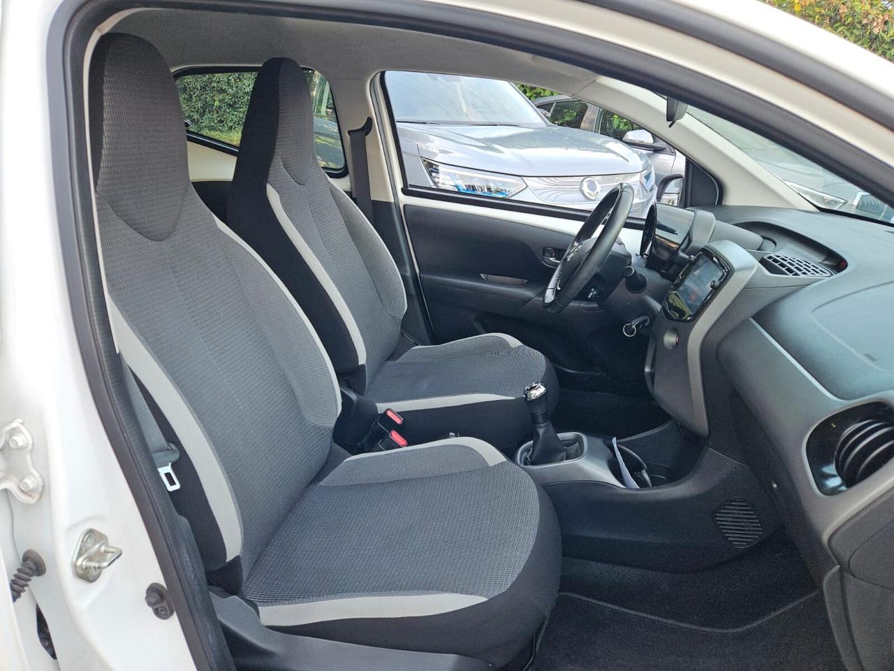 Toyota Aygo Connect 1.0 VVT-i 72 CV 5 porte