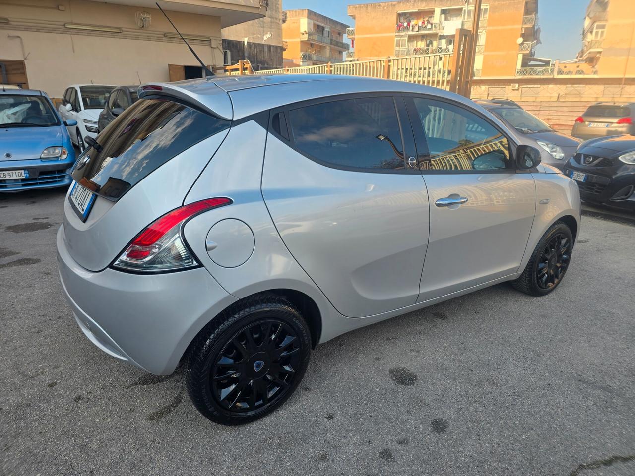 Lancia Ypsilon 1.2 69 CV 5 porte GPL Ecochic Gold