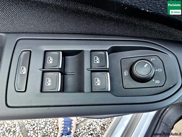 VOLKSWAGEN Golf 1.0 TSI EVO Life