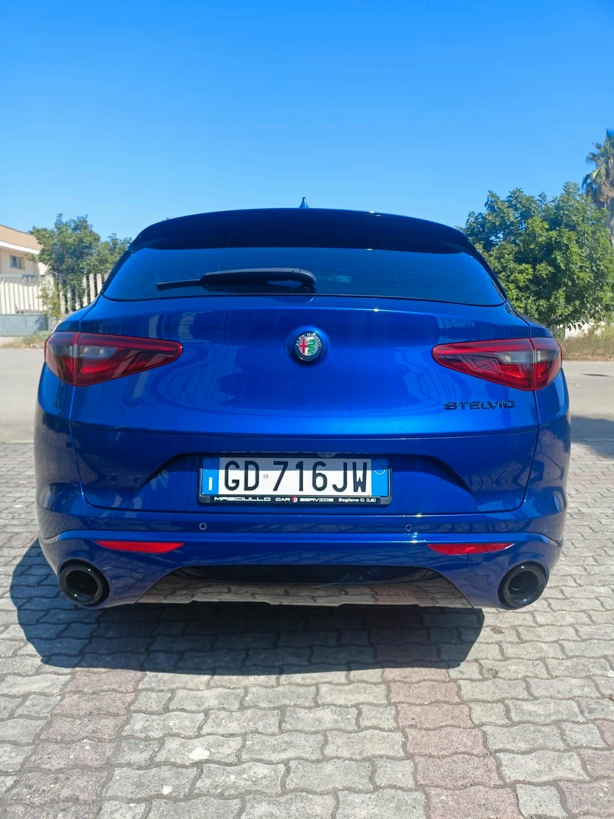 Alfa Romeo Stelvio veloce