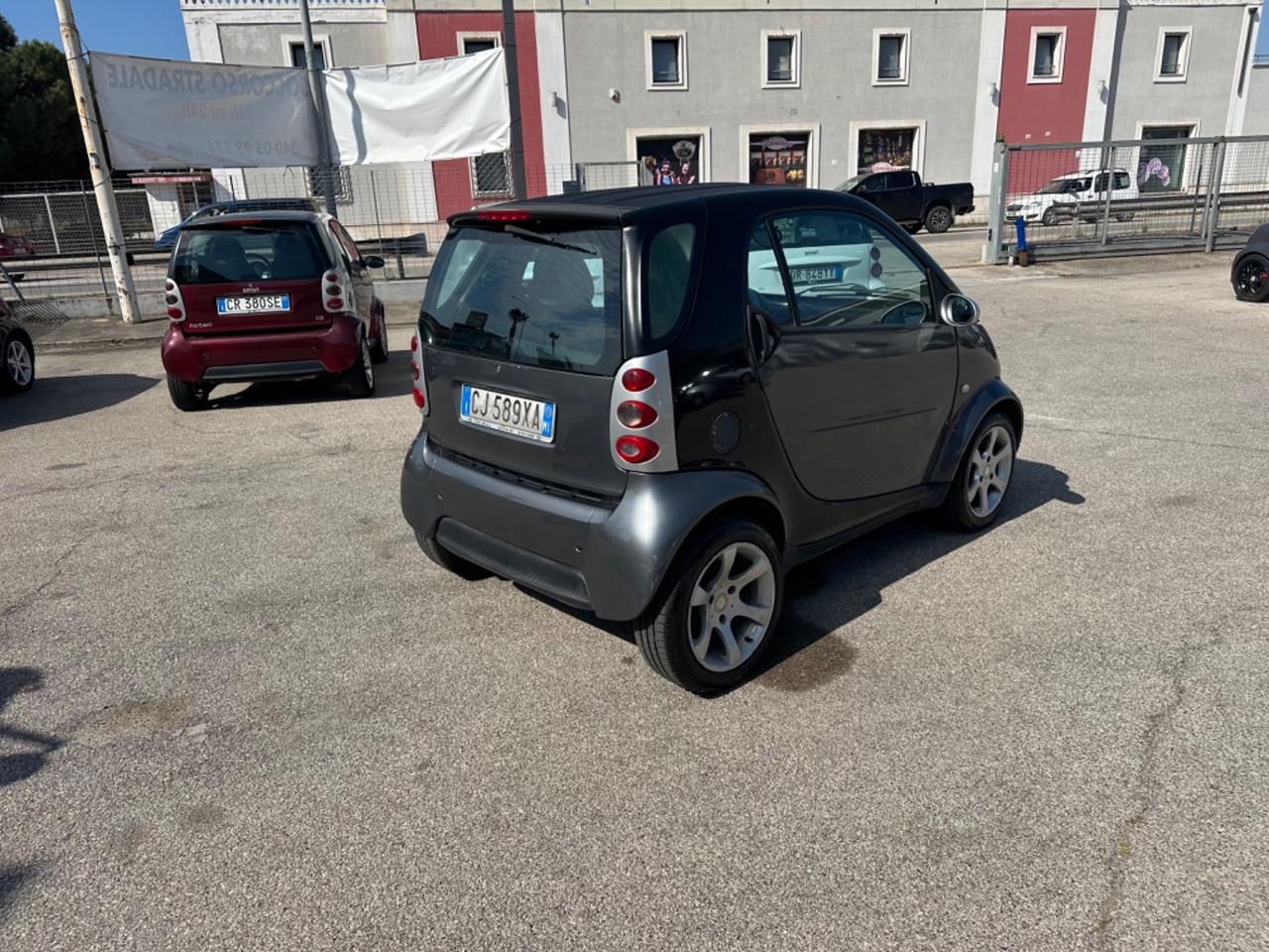 Smart 700 city-coupé pure (37 kW)