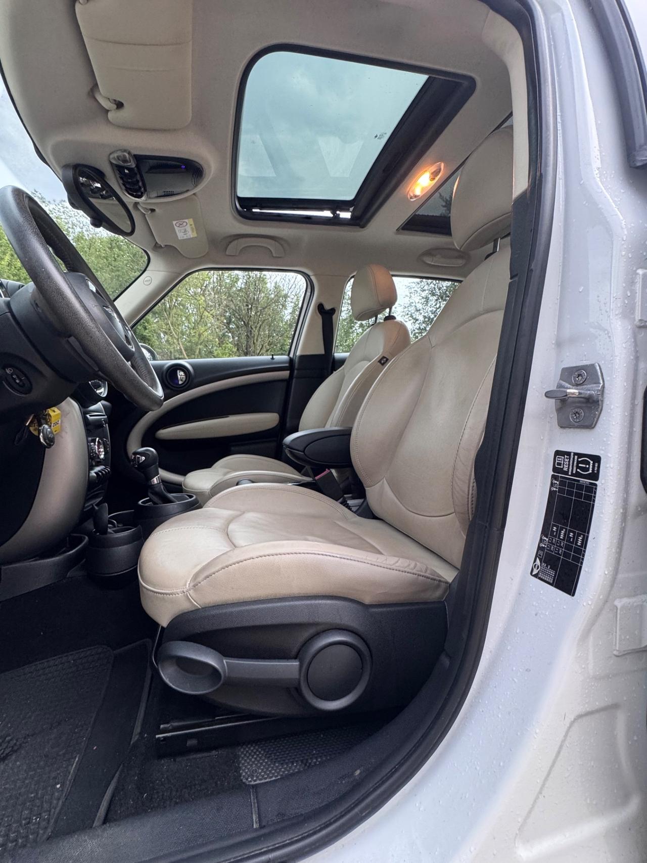 Mini Cooper Countryman benzina cambio automatico con doppio tetto !!!!
