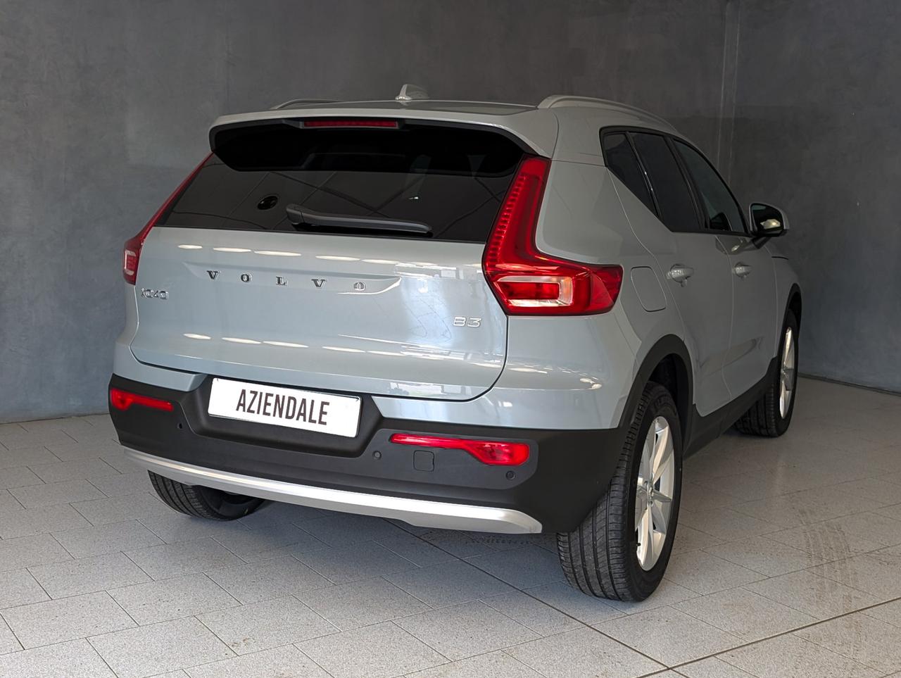 Volvo XC40 2.0 b3 MHEV 163cv Automatic Core Essential