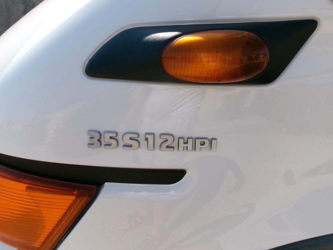 Iveco Daily 35-13 c 2.3 td 9 posti con pedana per persone disabili