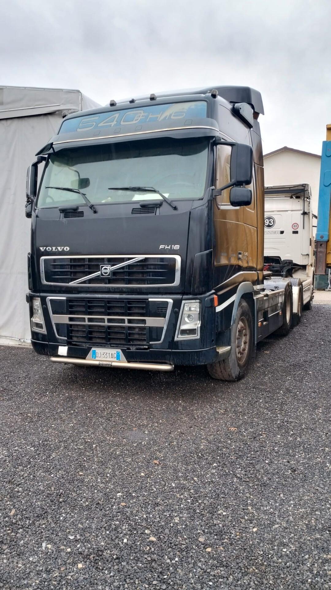 TRATTORE STRADALE SCANIA R450