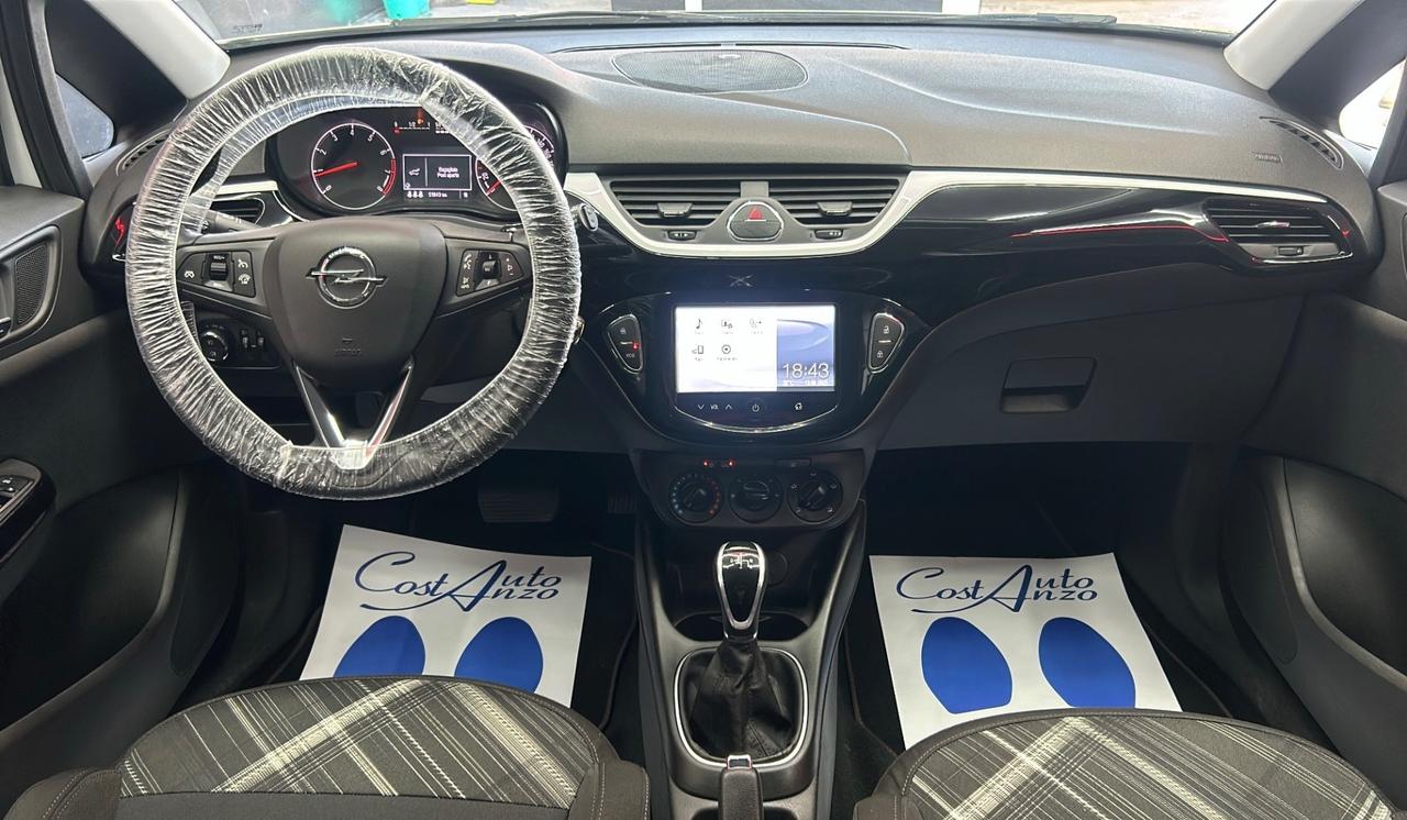 Opel Corsa 1.4 90cv Automatica b-Color 51000 km