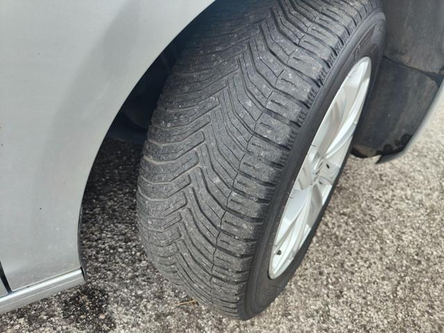 VOLKSWAGEN Golf 1.6 TDi 5 Porte ( DISTRIBUZIONE OK ) GARANZIA