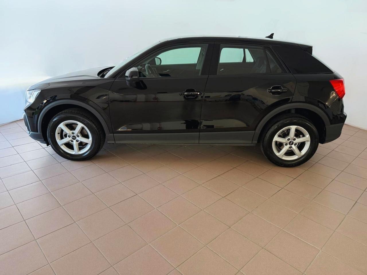 Audi Q2 30 TFSI Business