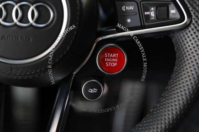Audi R8 V10 PERFORMANCE|CARBOCERAMIC|B&O|BLACK LOOK|SCARIC