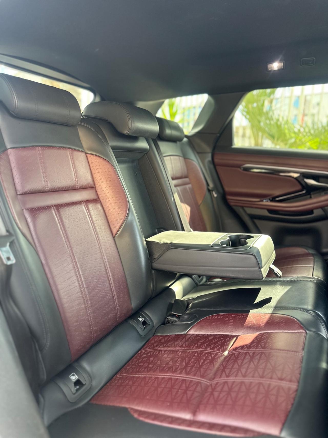 Land Rover Range Evoque 2.0D I4 180 CV AWD Auto R-Dynamic HSE