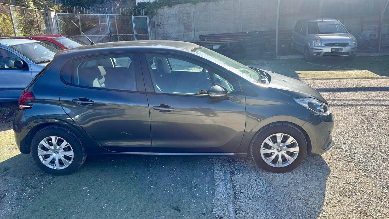 Peugeot 208 1.2 GPL EURO6B -MOTORE DA RIVEDERE