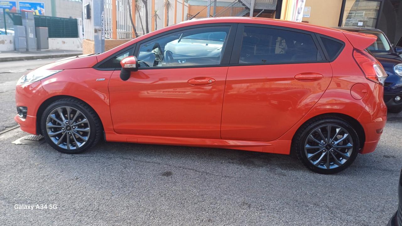 Ford Fiesta 1.5 TDCi 75CV 5 porte ST-Line