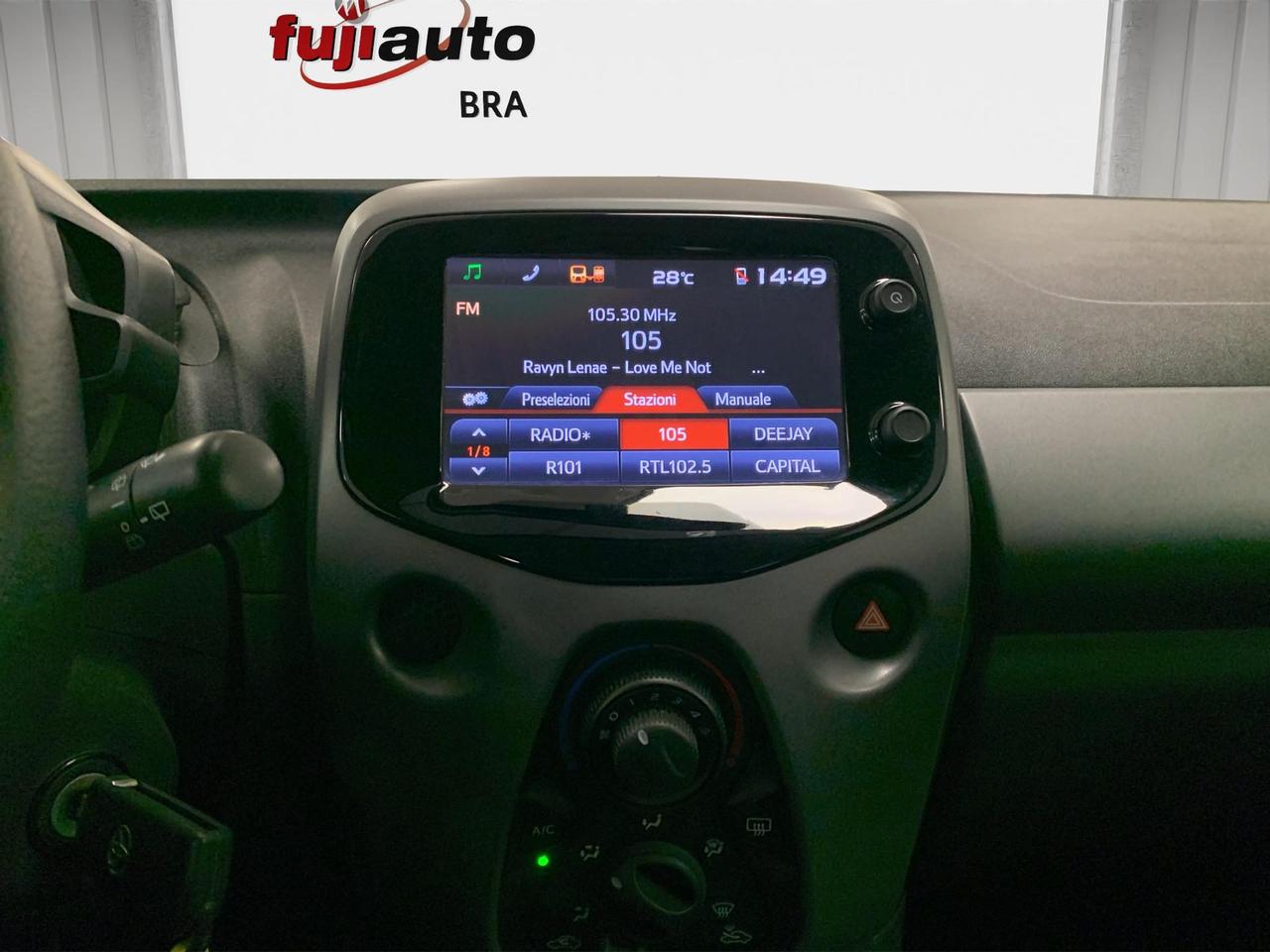Toyota Aygo 5p 1.0 x-play 72cv