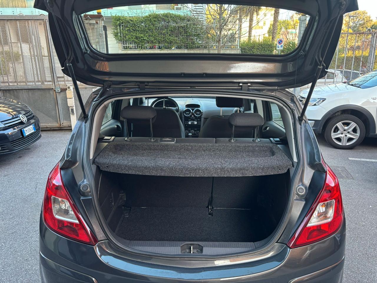 Opel Corsa 1.2 5 porte UNIPROPRIETARIO PNEUMATICI NUOVI