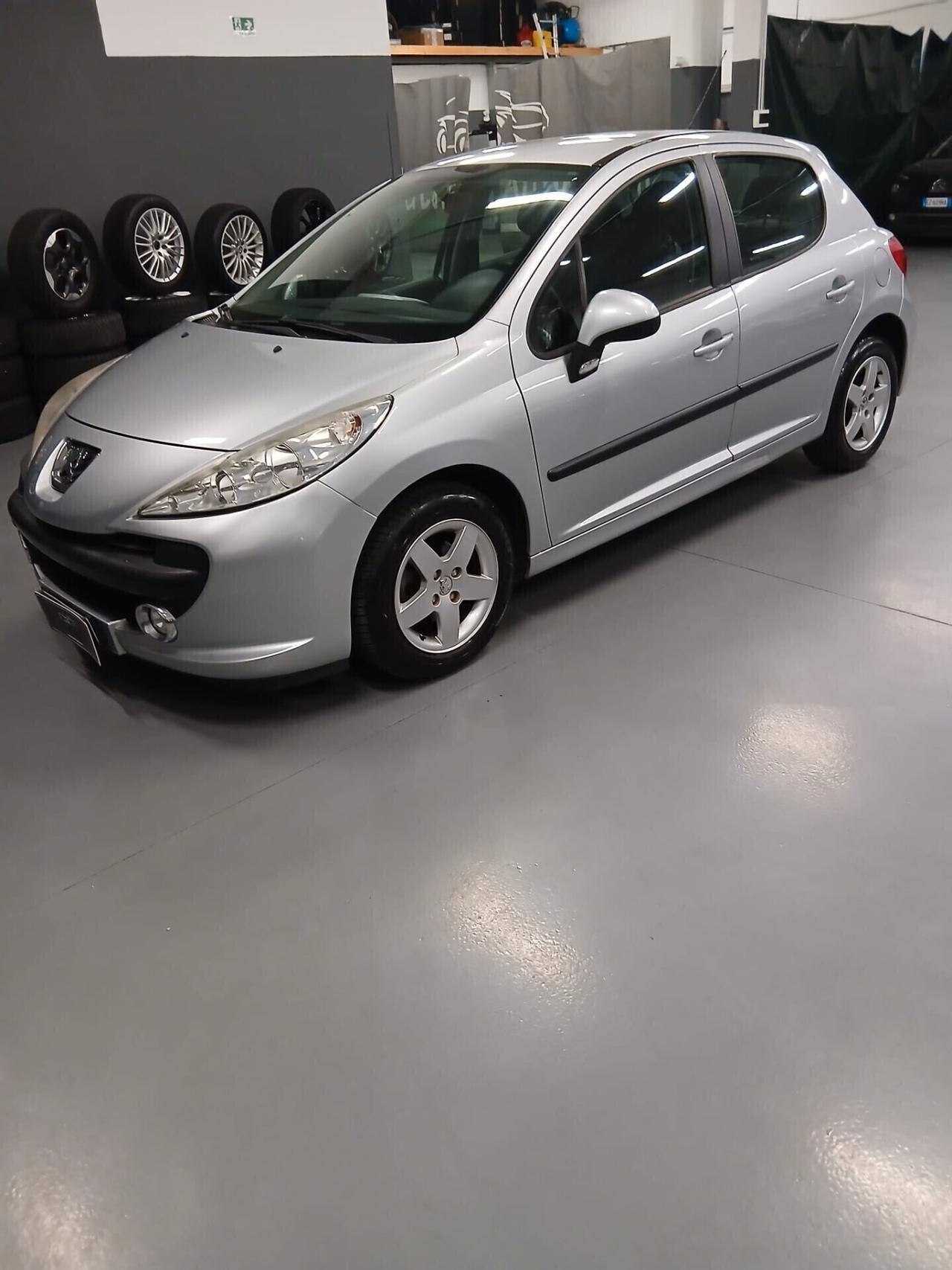 Peugeot 207 1.4 8V 75CV 5p. Energie Sport ECO GPL Motore revisionato totalmente