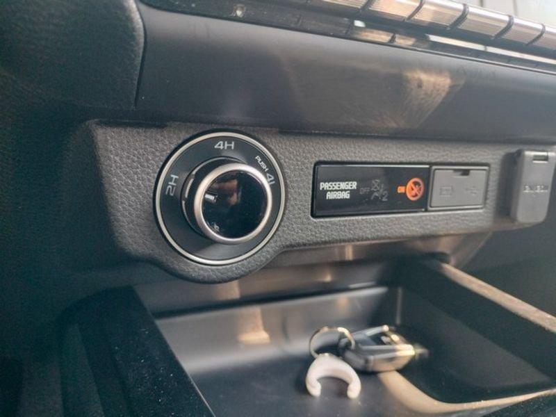 Isuzu D-Max N60 D-Max N60 1.9 aut. Crew Nitro Sport Cab con Shutter Lid!!