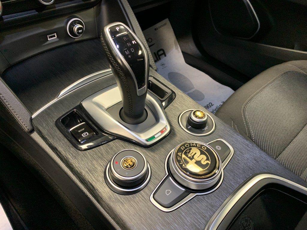 Alfa Romeo Stelvio 2.2 Diesel AT8 Sport-Tech Automatico