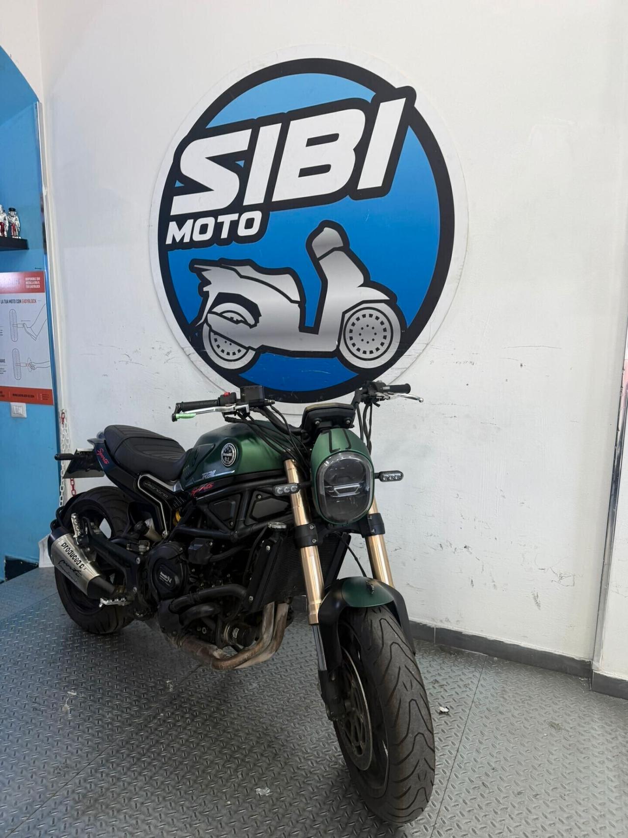 Benelli Leoncino 800