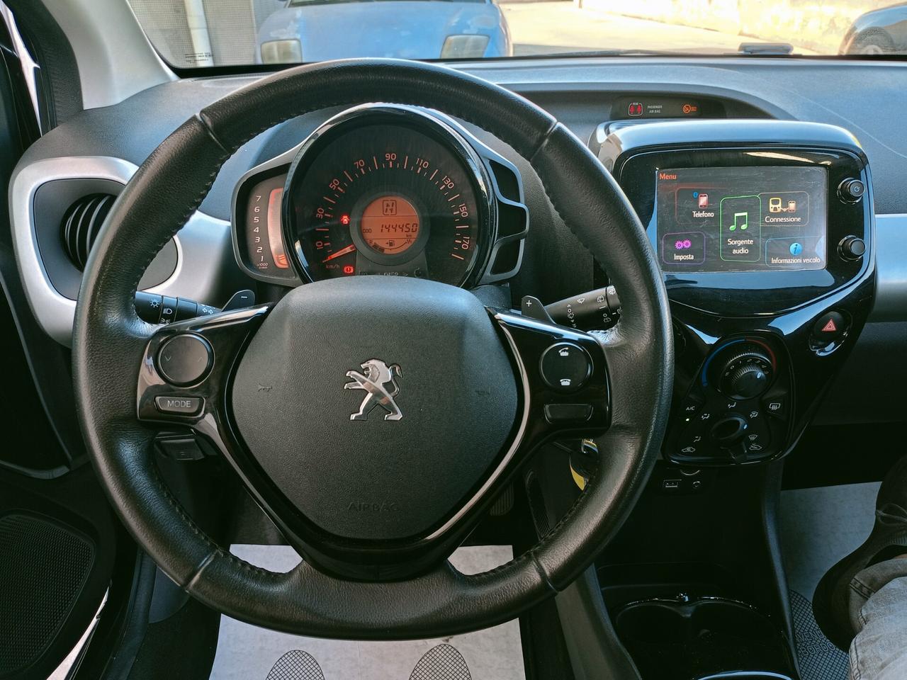 Peugeot 108 1000 BENZINA CAMBIO AUTOMATICO
