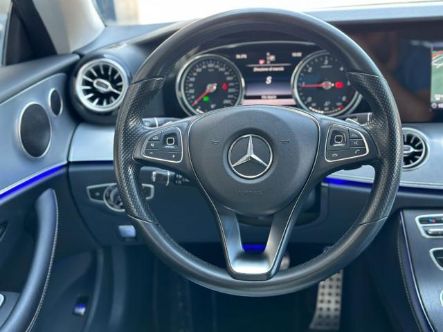 MERCEDES-BENZ E 220 d Auto Sport (Navi/Retro/Led/Pelle)