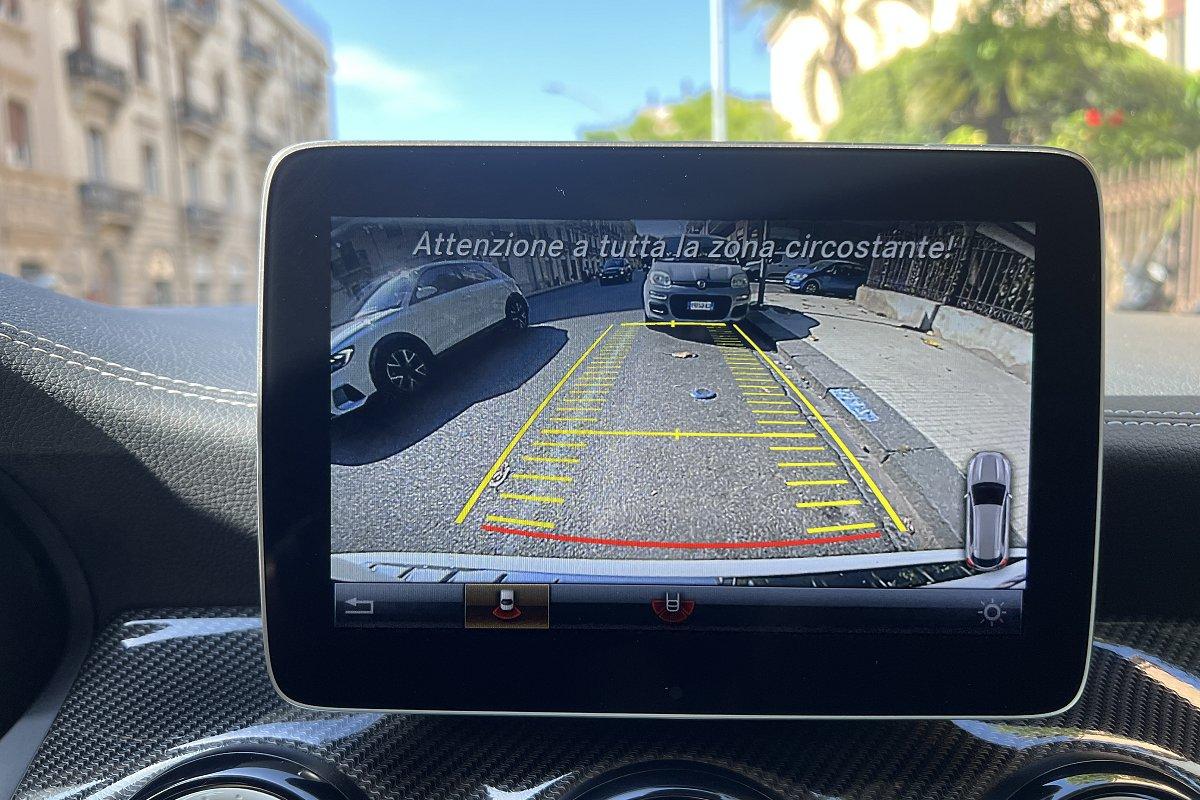 MERCEDES GLA 200 d Automatic Premium