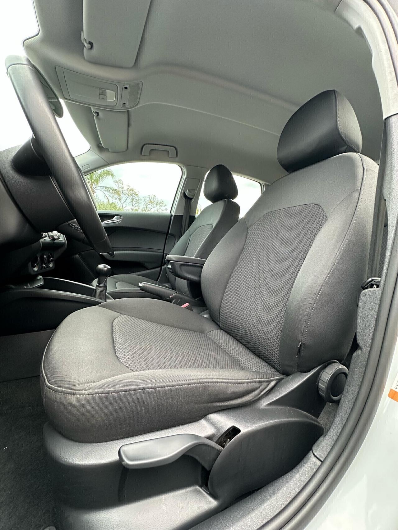 Audi A1 1.6 TDI 90CV S-LINE