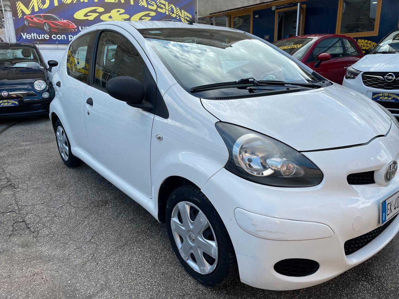 Toyota Aygo 1.0 12V VVT-i 5 porte Now Connect