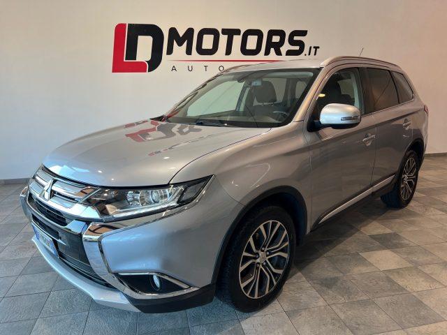 MITSUBISHI Outlander 2.2 DI-D 4WD Instyle 7p.