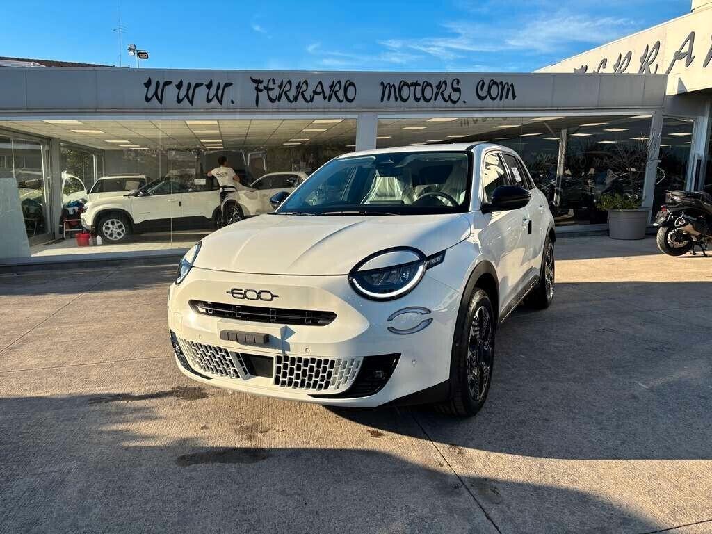 Fiat 600 Hybrid 110 CV DCT MHEV La Prima KM 0 IVA ESPOSTA Tua a solo 249 Euro al mese