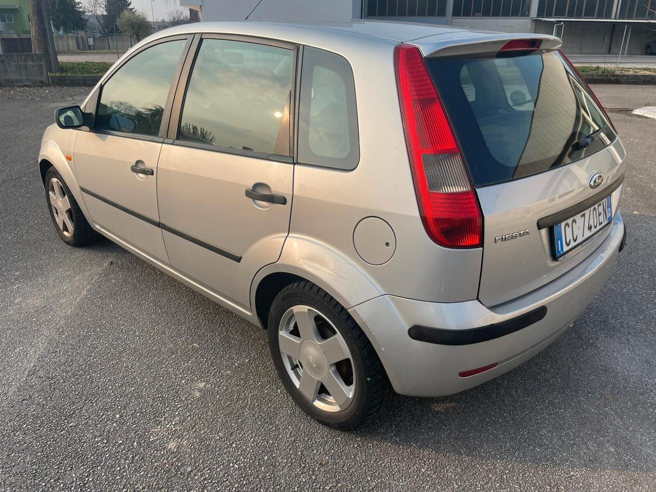 Ford Fiesta 1.2 5p. Neopatentati Unicoprop.