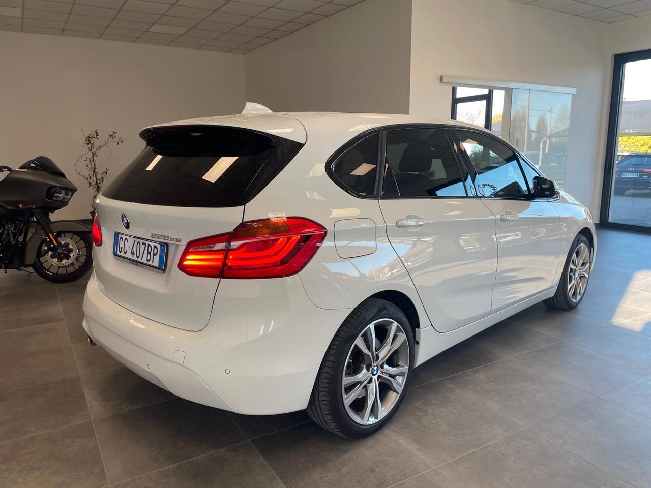 Bmw 2er Active Tourer 225xe iPerformance Business aut.