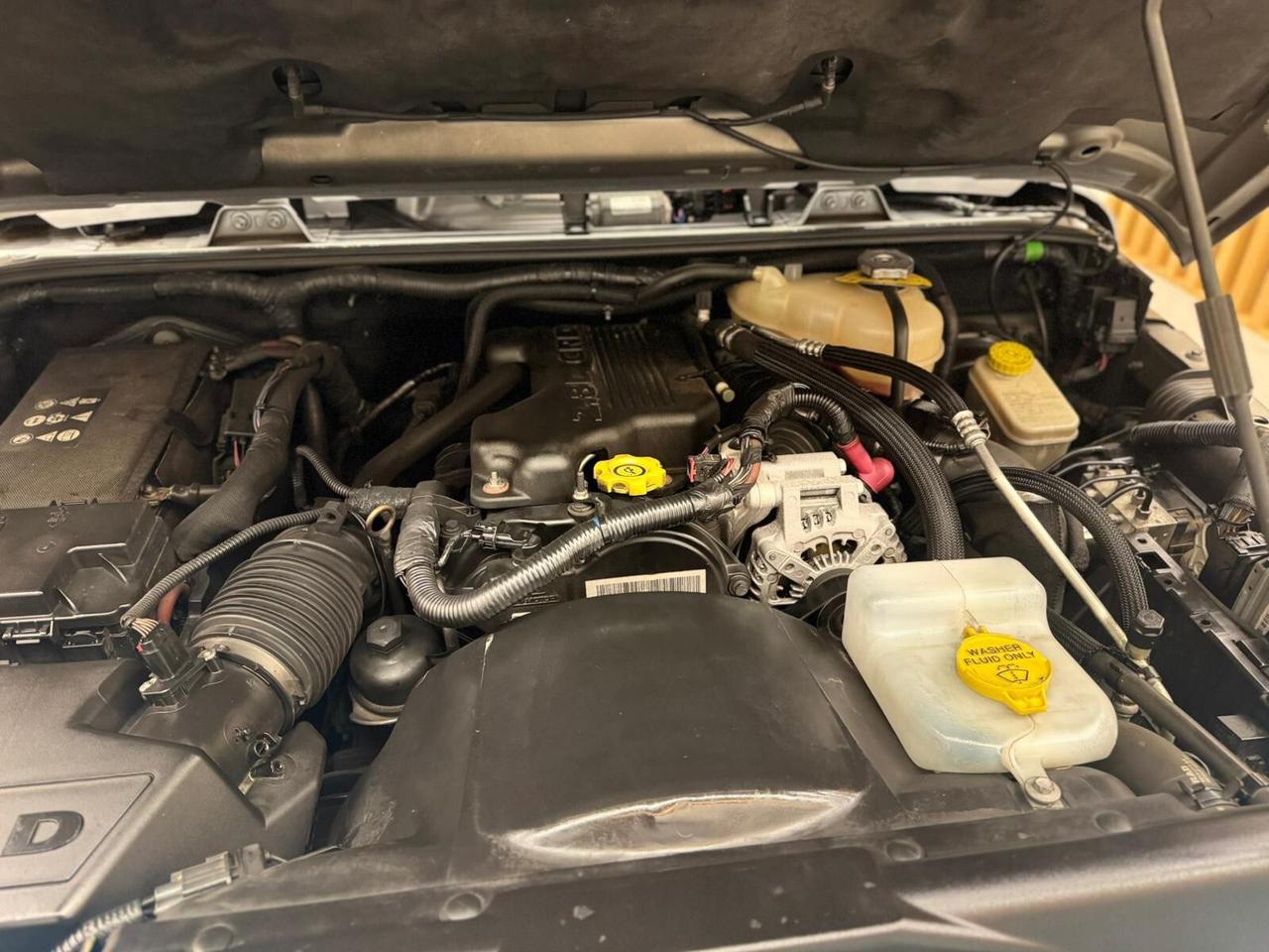 Jeep Wrangler 2.8 CRD SAHARA UNLIMITED PARI AL NUOVO restilyng