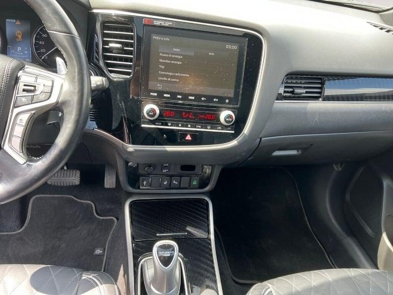 Mitsubishi Outlander 3ª serie 2.4 MIVEC 4WD PHEV Diamond SDA