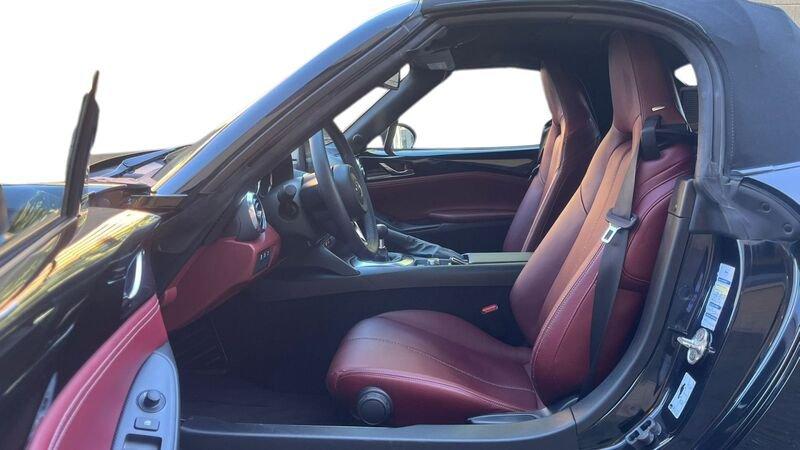 Mazda MX-5 MX-5 1.5L Skyactiv-G Exceed