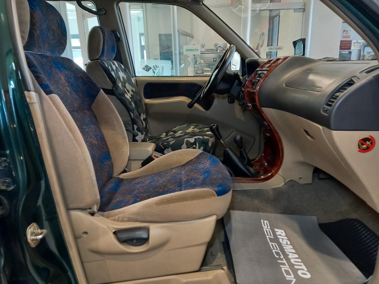 Nissan Terrano II Terrano II 2.7 Tdi 7 posti Luxury