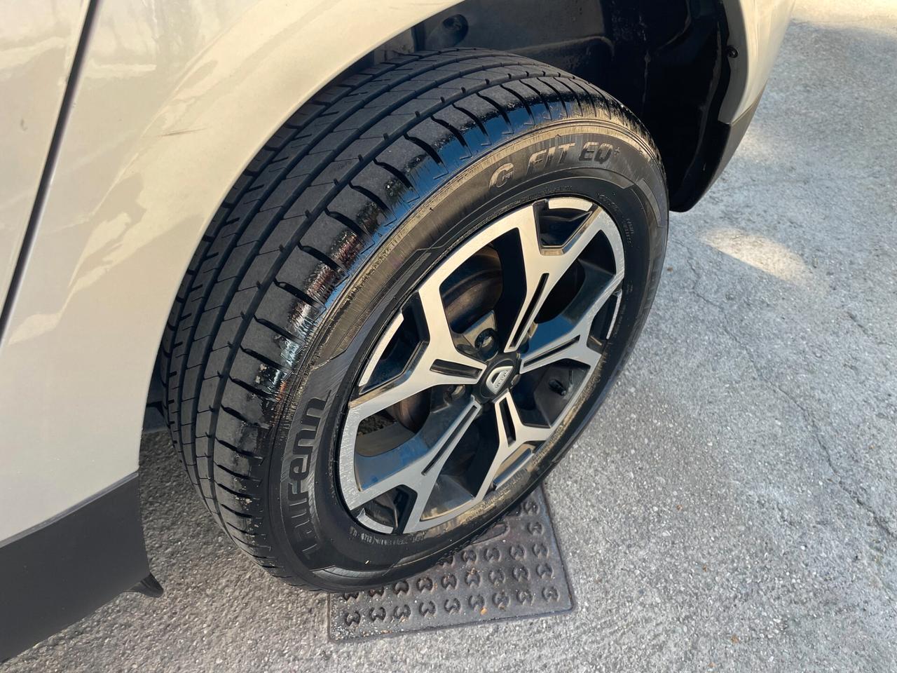 Dacia Duster 1.0 TCe 100 CV GPL Prestige FULL 93.000 KM! RETROCAMERA