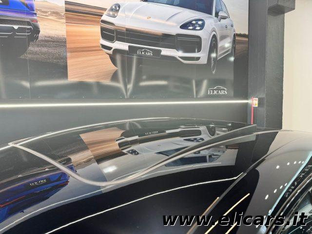 PORSCHE Macan 2.0 T