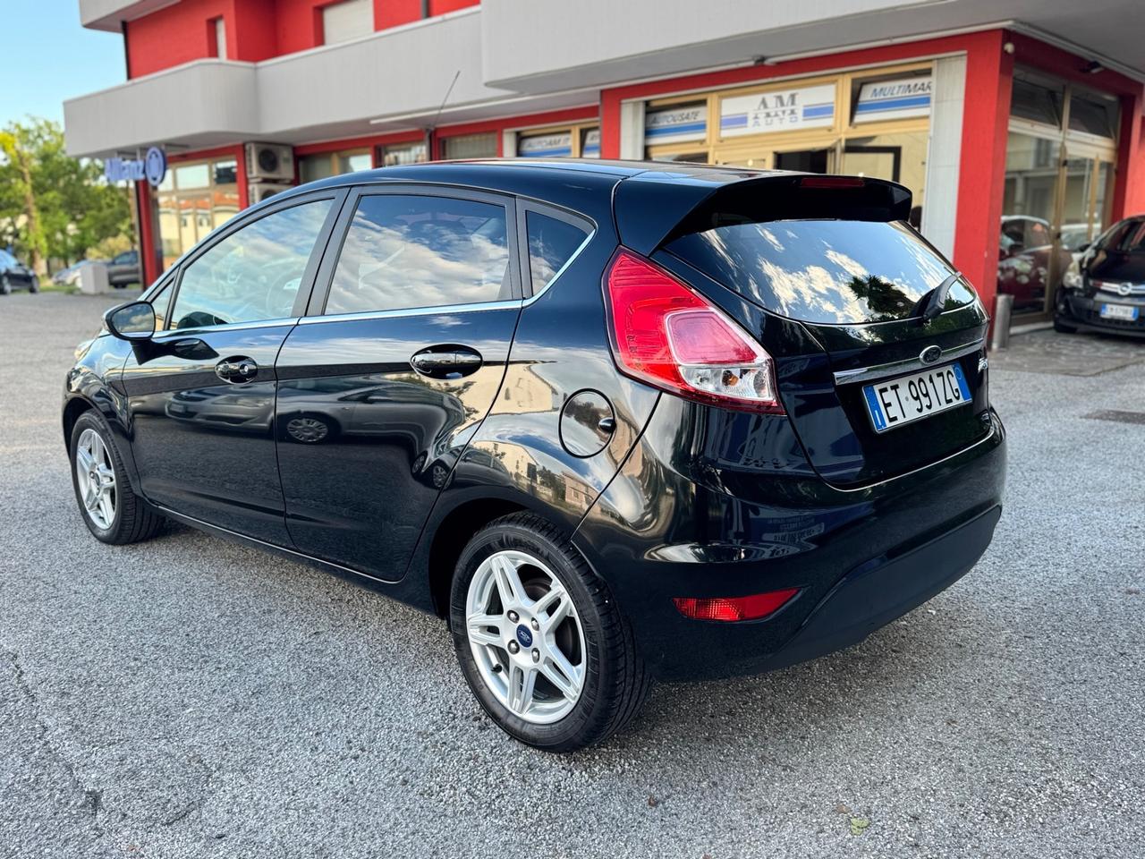Ford Fiesta 1.5 TDCi 75CV 5 porte Titanium