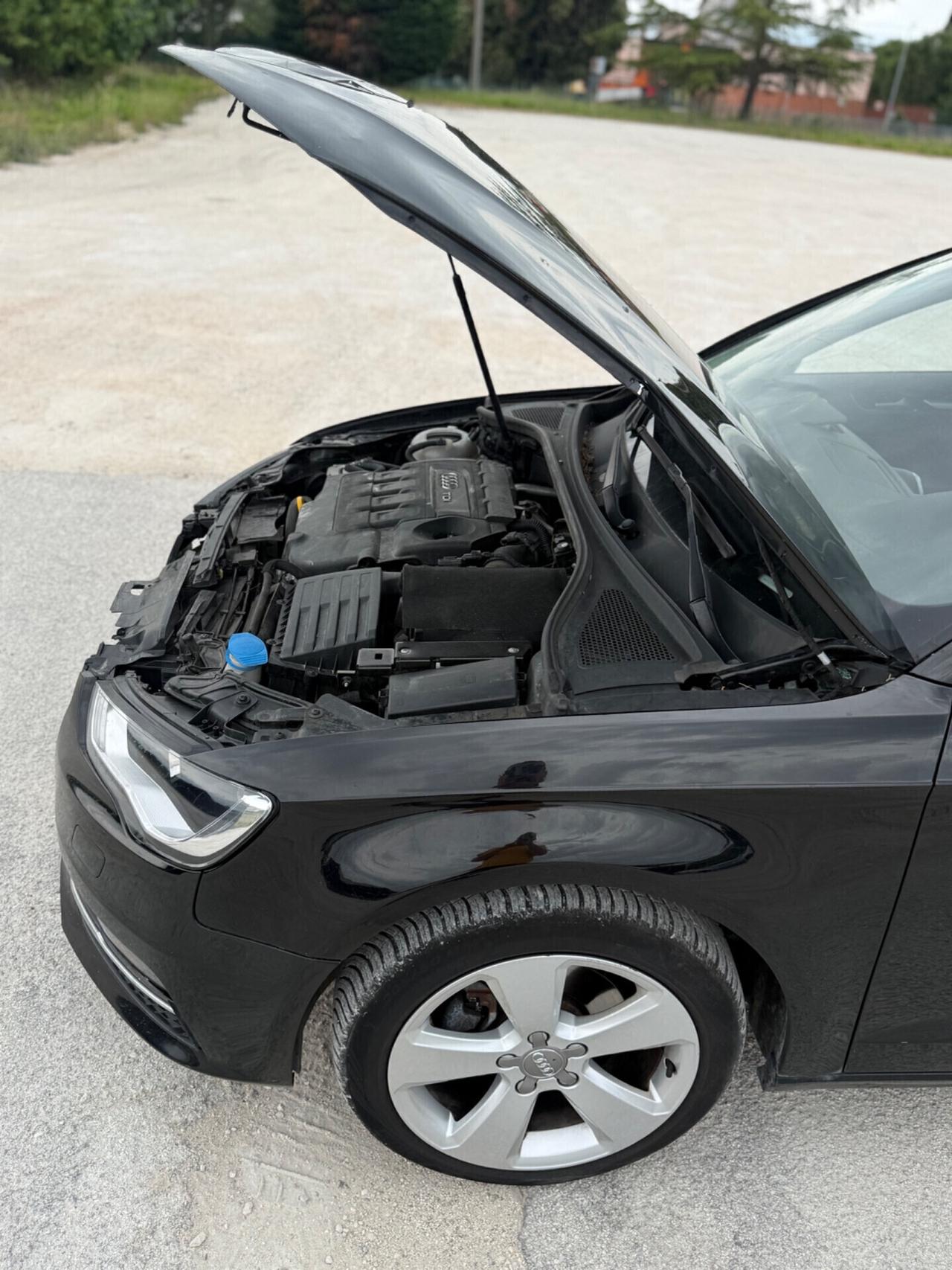 Audi A3 1.6 TDi EURO6B incidentata/sinistrata