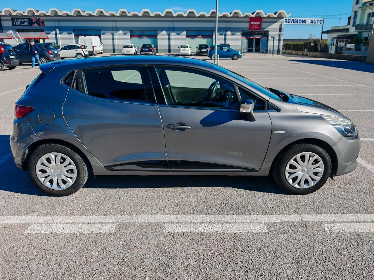 Renault Clio 1.2 75CV GPL 5 porte Costume National