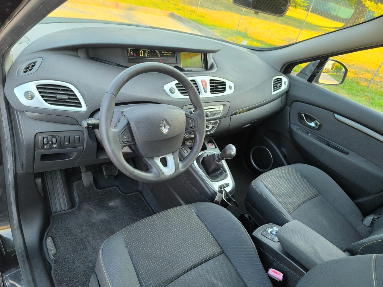 Renault Scenic Scénic X-Mod 1.5 dCi 110CV Luxe