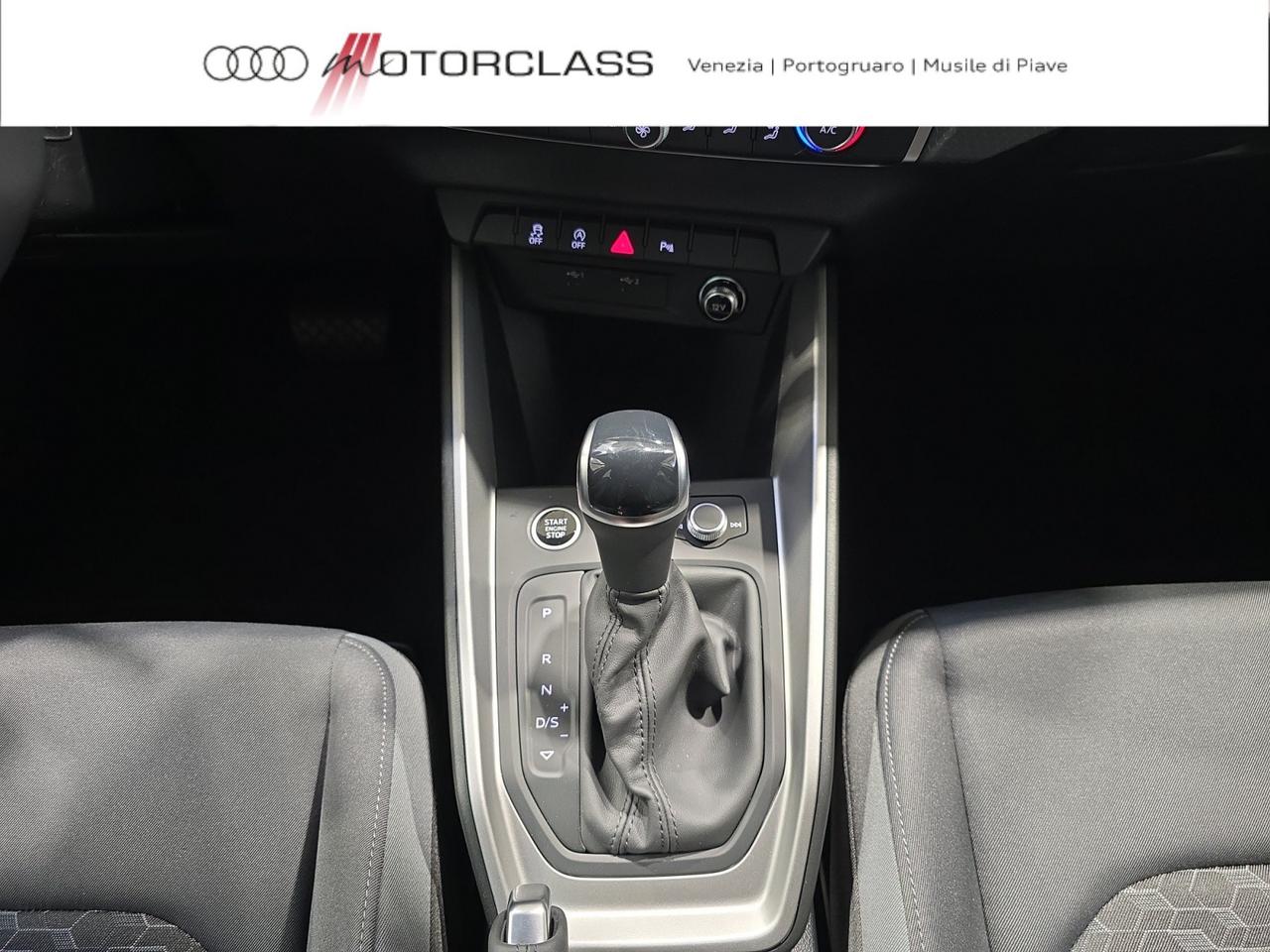 Audi A1 sportback 30 1.0 tfsi 116cv identity black s tronic