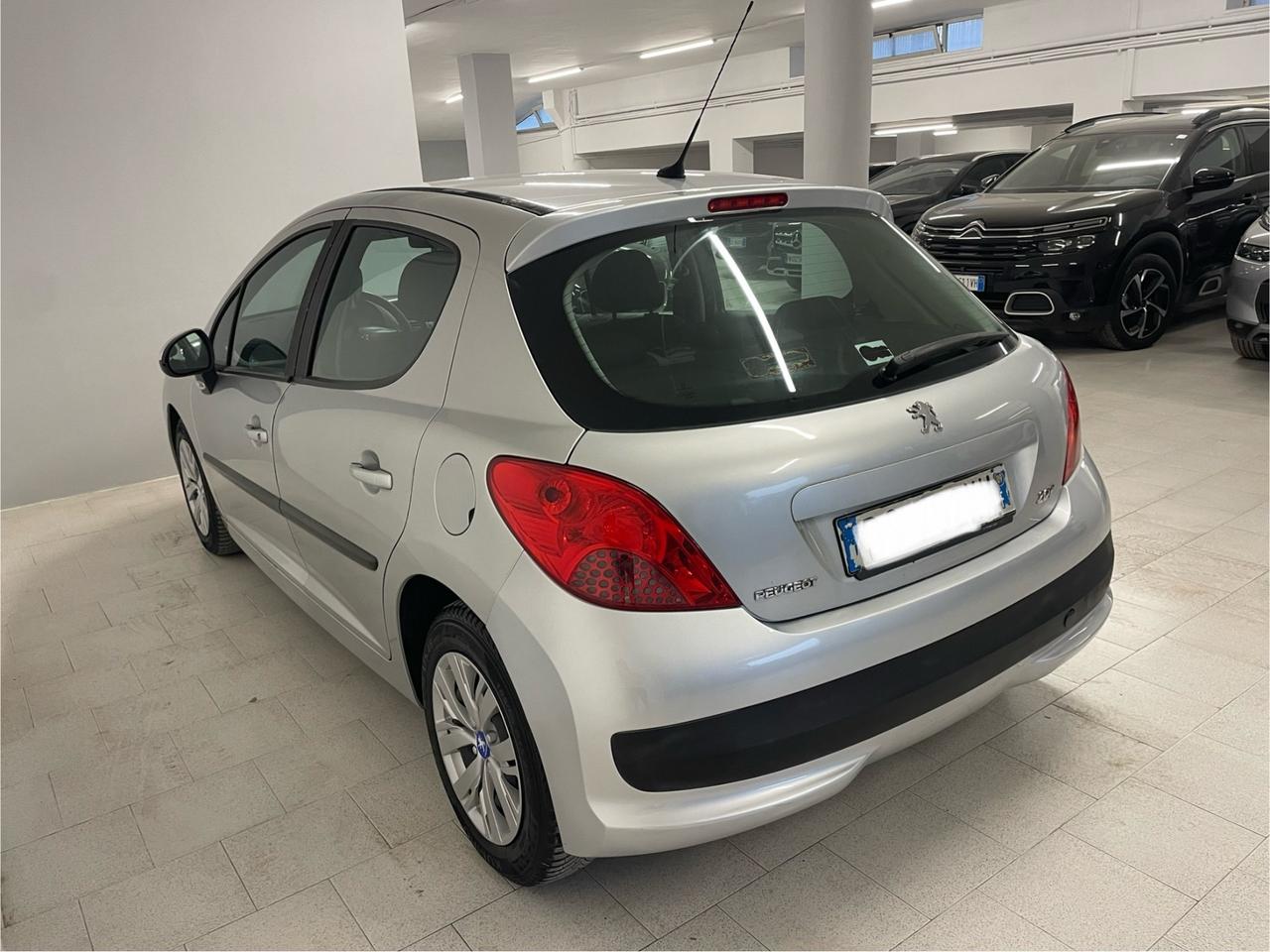 Peugeot 207 1.4 HDi 70CV 5p. X Line Perfetta!
