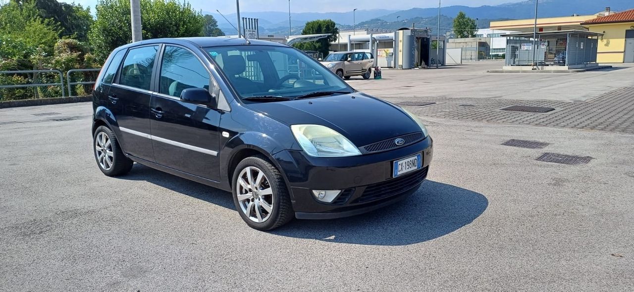 Ford Fiesta 1.4 TDCi 5p. Ghia