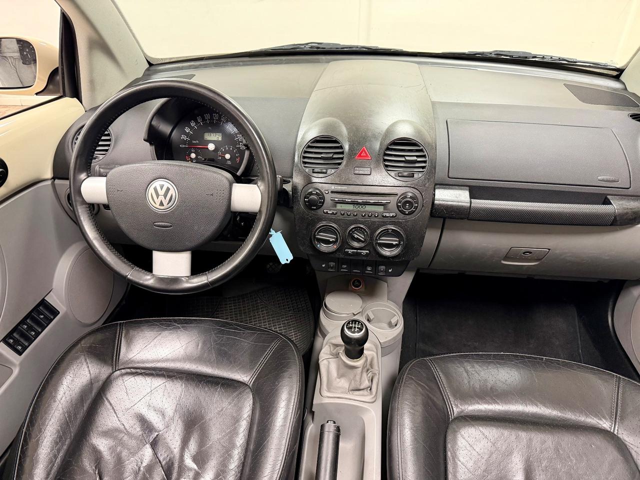 Volkswagen New Beetle 1.6 Cabrio